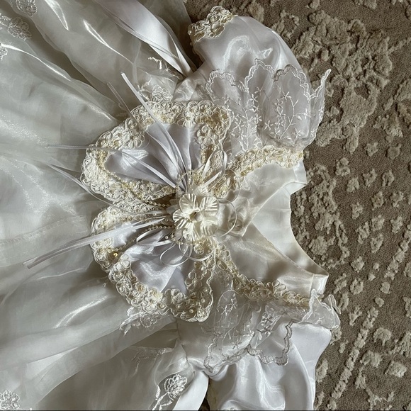 vintage baby girls white christening baptism dress with cap sleeves - Picture 11 of 11